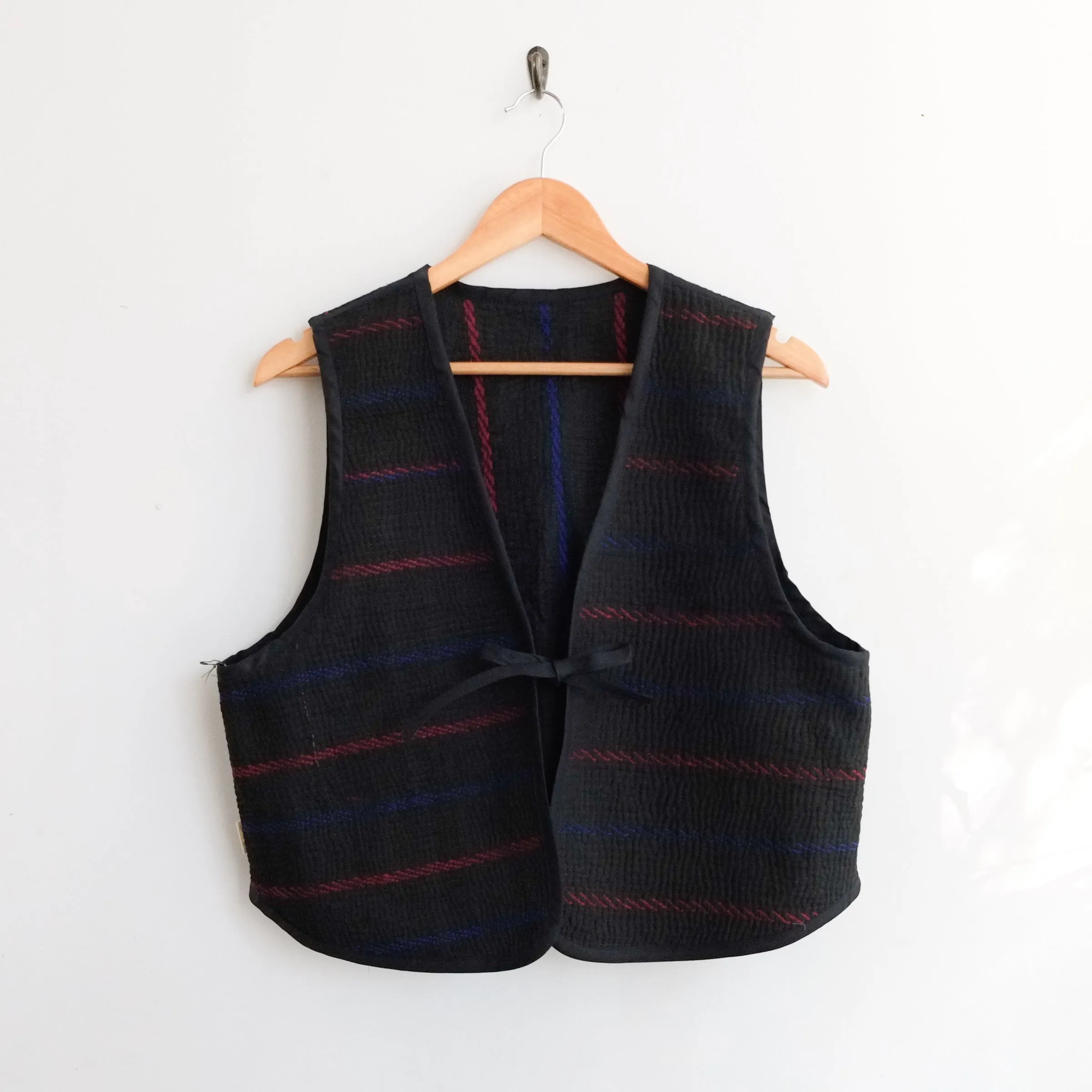 Amelia Sleeve Vest Black with Red and Blue Embroidery XL099