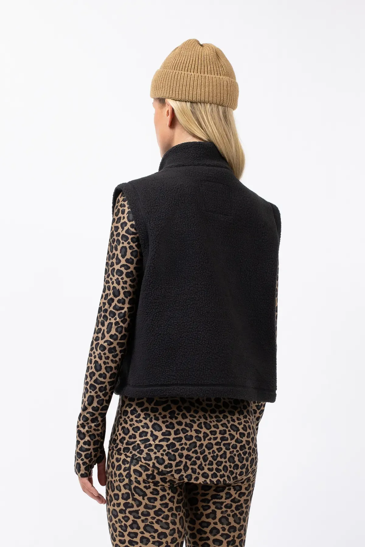 BOXY SHERPA VEST