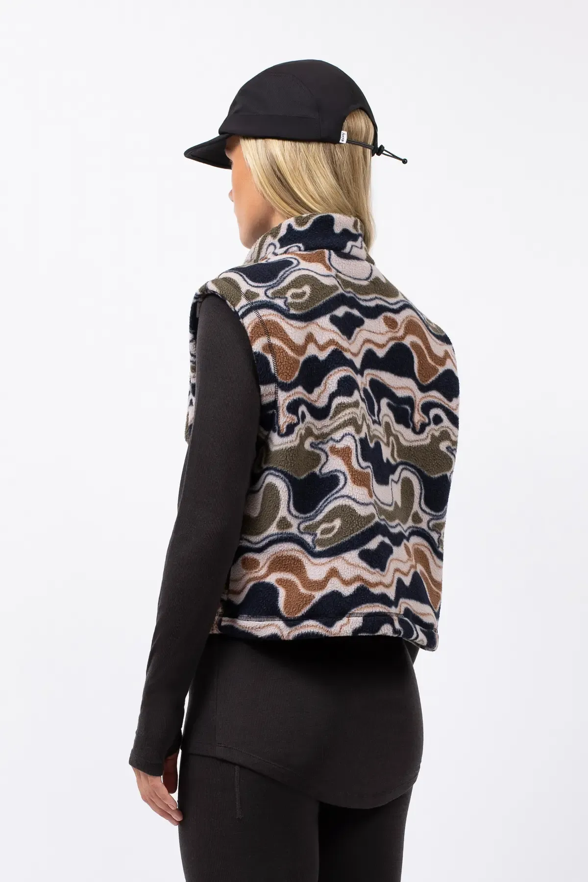 BOXY SHERPA VEST