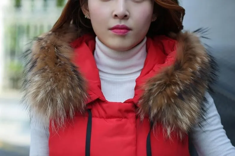 Long Winter Women's Vest With Fur Collar