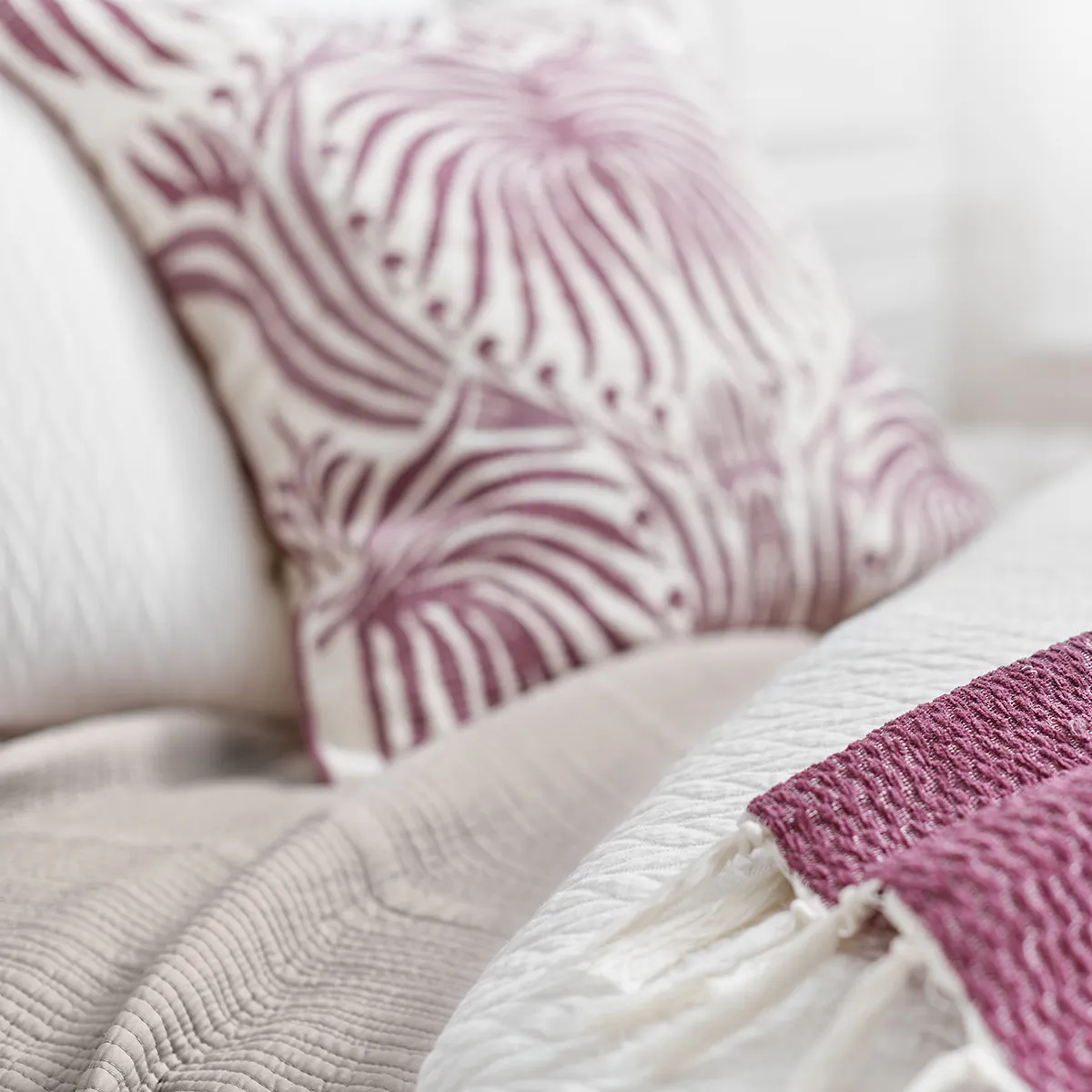 Nunzia Oyster Standard Sham